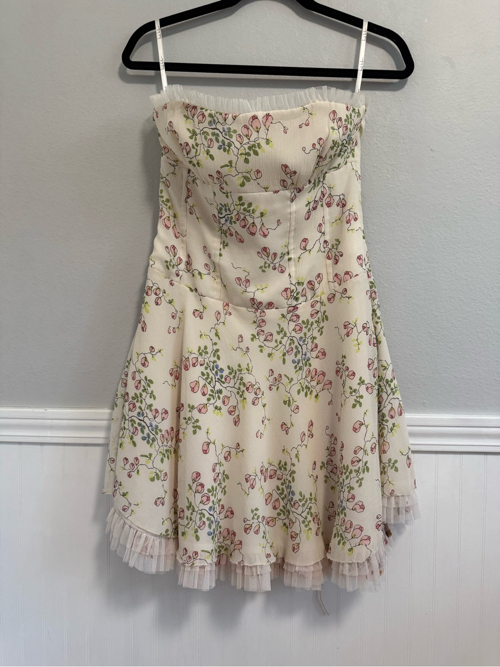 Nicole Miller Cream 100% Silk Floral Dress - Size 8